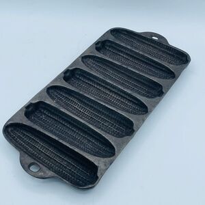 Cast Iron Cornbread Corn Shaped Baking Pan HEAVY 7 Molds